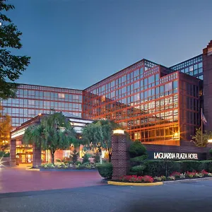 Hotel Laguardia Plaza